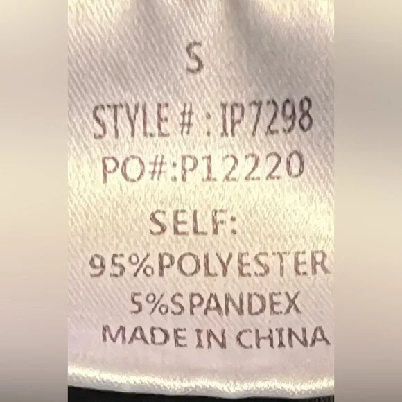 Ladies tiered ruffle sleeve shirt - Picture 6 of 6